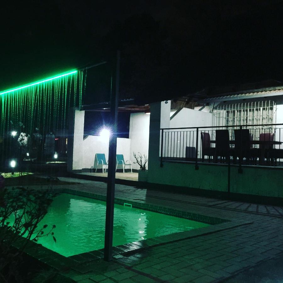 Simbasun Cottages Midrand Exteriér fotografie