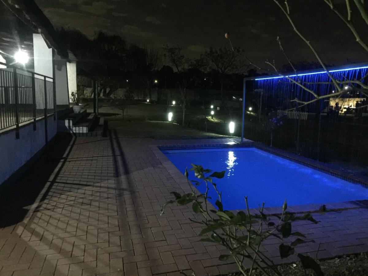 Simbasun Cottages Midrand Exteriér fotografie