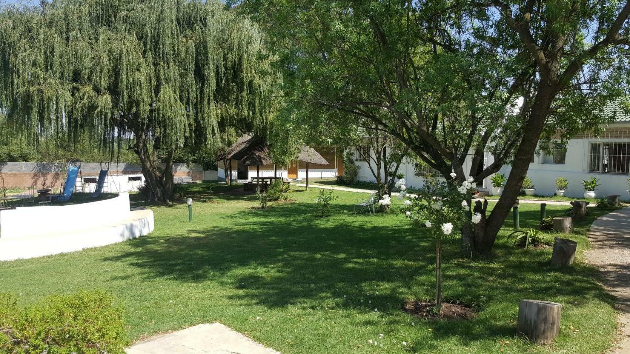 Simbasun Cottages Midrand Exteriér fotografie