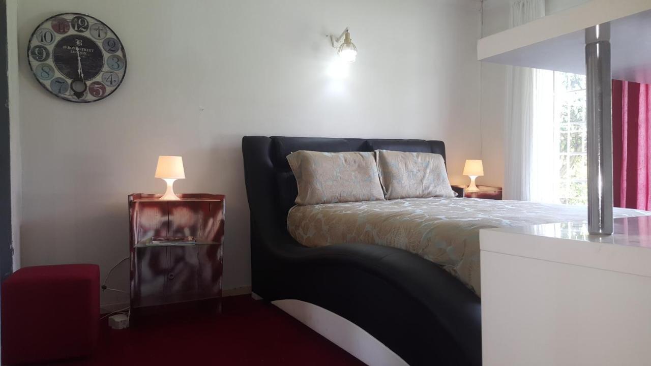 Simbasun Cottages Midrand Exteriér fotografie